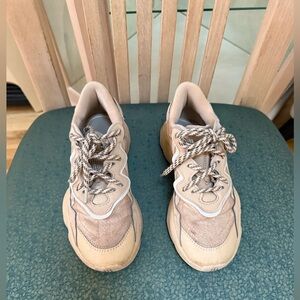 OZWeego Adidas boys sneaker size 2